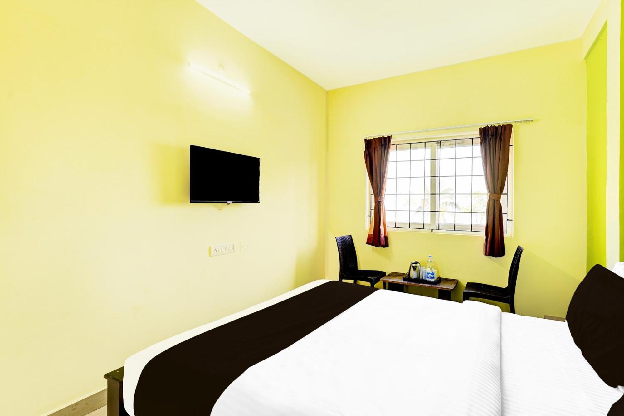 Super Collection O Nibav Beach View Chennai Exterior photo